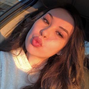 Meet your Posher, Cecile